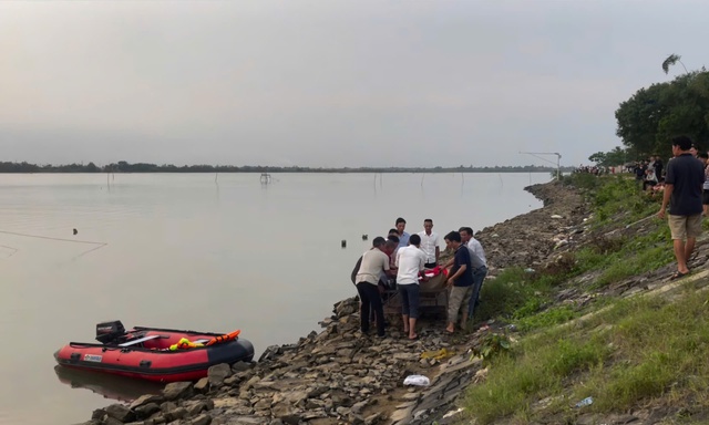 Rời nhà từ sáng sớm, cụ bà được phát hiện tử vong dưới sông- Ảnh 1. Rời nhà từ sáng sớm, cụ bà được phát hiện tử vong dưới sông- Ảnh 1.