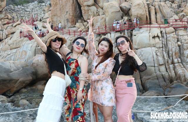 Đắm mình trong vẻ đẹp của Hang Rái- Ảnh 5. Đắm mình trong vẻ đẹp của Hang Rái- Ảnh 5.