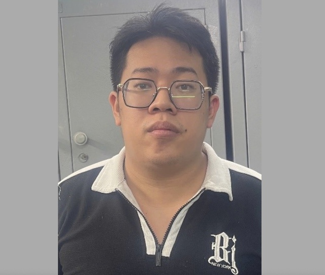 Thanh niên bị bắt vì rút tiền từ thẻ tín dụng của khách- Ảnh 1. Thanh niên bị bắt vì rút tiền từ thẻ tín dụng của khách- Ảnh 1.