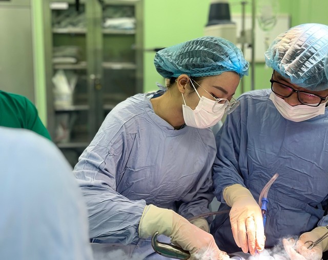 Không học môn Sinh ở phổ thông có khó theo đuổi khối ngành sức khỏe?- Ảnh 1.