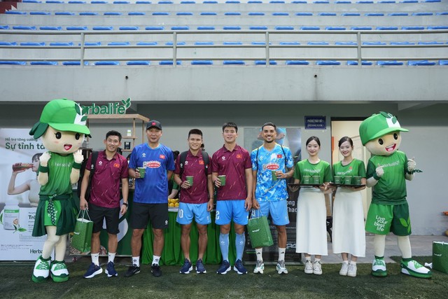 Herbalife Việt Nam cùng Liên đoàn Bóng đá Việt Nam tiếp sức Đội tuyển Bóng đá Quốc gia Việt Nam chuẩn bị cho mùa giải mới 2026- Ảnh 2.