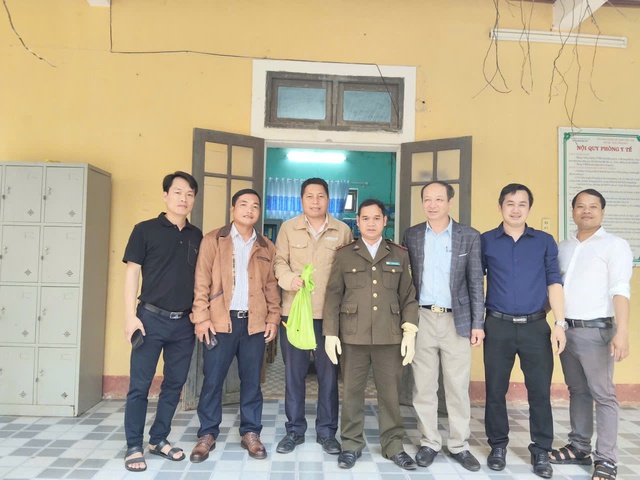 Động vật quý hiếm 'đi lạc' vào trường học ở Huế- Ảnh 1.