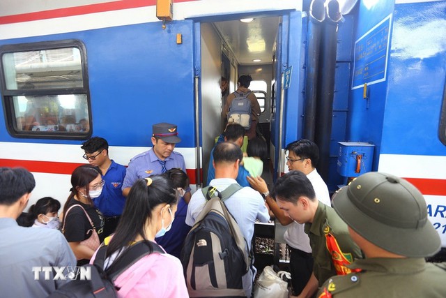 Mức xử phạt vi phạm quy định về kinh doanh đường sắt- Ảnh 1.