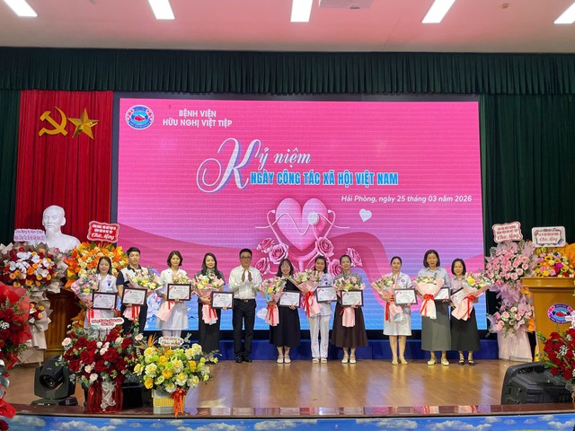 Kỷ niệm 10 năm Ngày Công tác xã hội tại Bệnh viện Việt Tiệp: Lan tỏa tinh thần nhân văn, đồng hành cùng người bệnh- Ảnh 4.