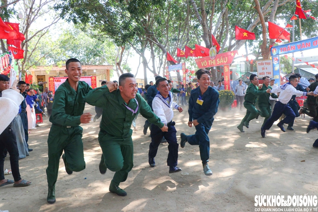 Sôi động Hội trại tòng quân năm 2026 ở Khánh Hòa- Ảnh 1.