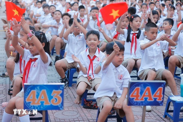 Giáo dục bắt buộc 9 năm, từ cấp tiểu học đến hết trung học cơ sở- Ảnh 1. Giáo dục bắt buộc 9 năm, từ cấp tiểu học đến hết trung học cơ sở- Ảnh 1.