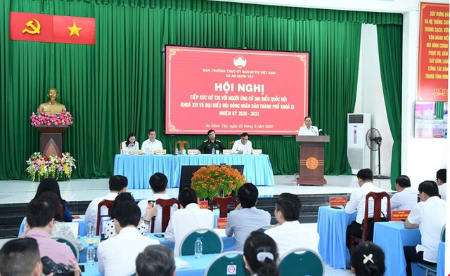 Chủ tịch Quốc hội dự tiếp xúc cử tri với người ứng cử ĐBQH khóa XVI tại TPHCM- Ảnh 1.