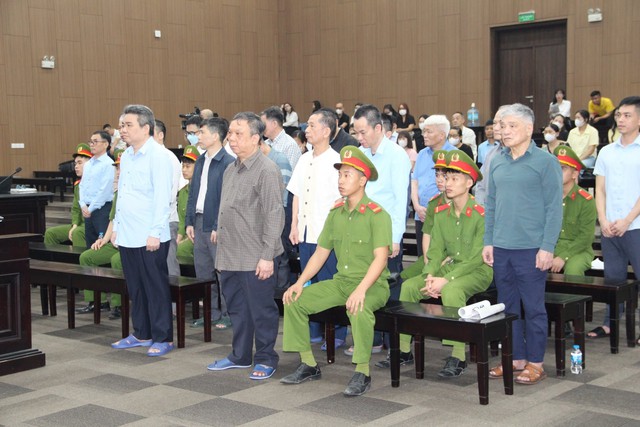 Giám đốc Công ty Hoàng Dân khai về nguồn gốc 175 cây vàng - Ảnh 3. Giám đốc Công ty Hoàng Dân khai về nguồn gốc 175 cây vàng - Ảnh 3.