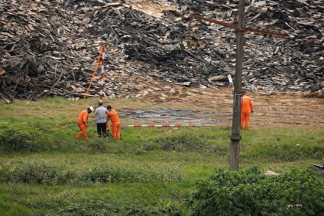 Khung cảnh hoang tàn sau vụ cháy nhà xưởng ở Thanh Liệt, Hà Nội- Ảnh 6.