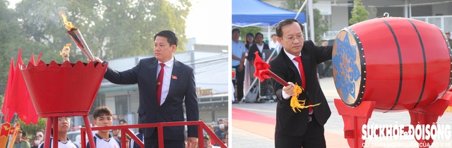 Lãnh đạo 2 xã Thuận Nam và Ninh Phước cùng đốt lửa và đánh trống tại điểm giao nhận quân số 2. Ảnh: Duy Ngọc.