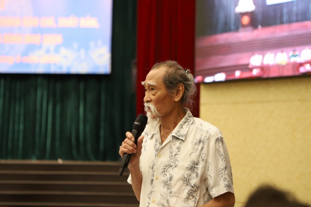 Nghệ sĩ trẻ và nghệ sĩ gạo cội chia sẻ tâm huyết tại buổi gặp gỡ nhà báo, văn nghệ sĩ tiêu biểu TPHCM- Ảnh 1.