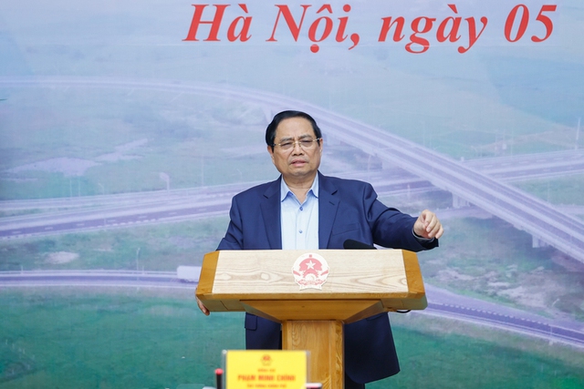 Thủ tướng: Tiếp tục đầu tư các tuyến cao tốc, đường sắt kết nối với sân bay Long Thành- Ảnh 2.