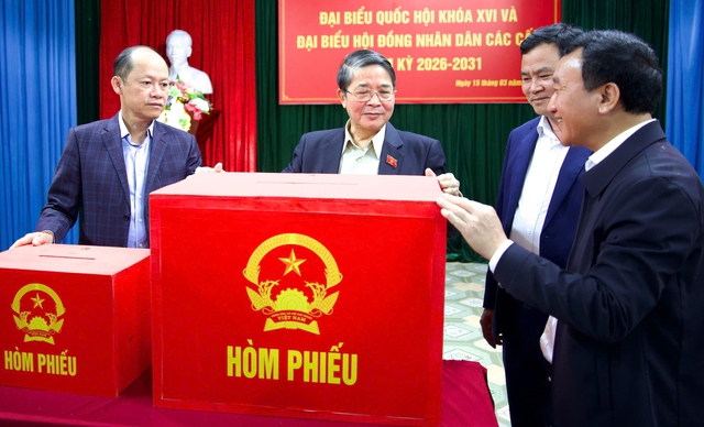 Phó Chủ tịch Quốc hội Nguyễn Đức Hải kiểm tra công tác chuẩn bị bầu cử tại Hà Tĩnh- Ảnh 2.