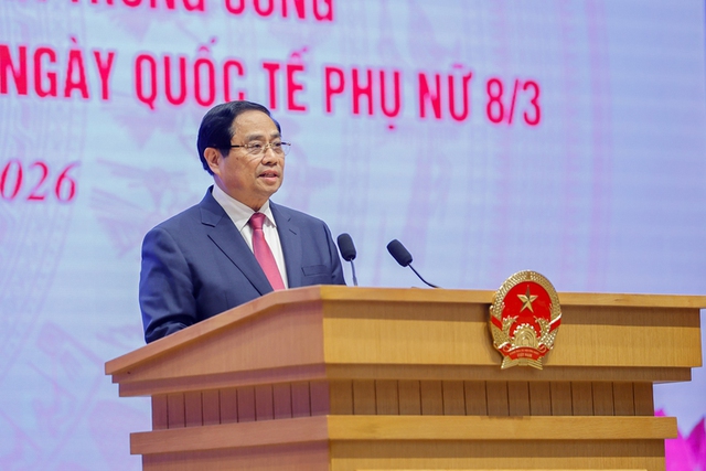 Thủ tướng: Phụ nữ không chỉ giữ lửa gia đình mà còn mở 'chìa khóa' phát triển của quốc gia, dân tộc- Ảnh 1.