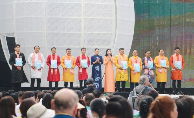 Phụ nữ TPHCM khẳng định vai trò trong thời kỳ mới- Ảnh 1.