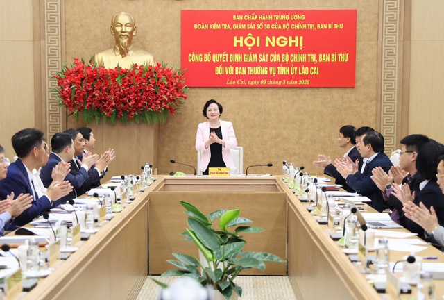 Công bố quyết định kiểm tra, giám sát của Bộ Chính trị đối với Ban Thường vụ Tỉnh ủy Lào Cai- Ảnh 1.