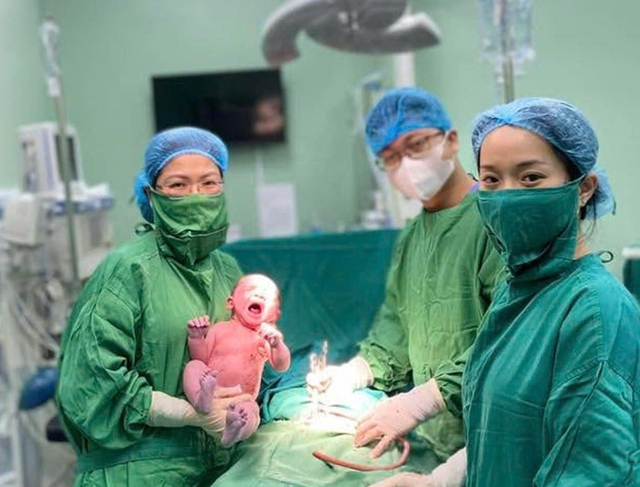 Sau 4 lần sảy thai liên tiếp, người mẹ giữ thai thành công nhờ phát hiện bệnh hiếm- Ảnh 1.