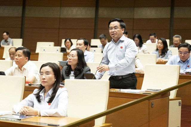 ĐBQH đề xuất kéo dài giảm thuế xăng, dầu về 0 đến hết tháng 9/2026- Ảnh 3. ĐBQH đề xuất kéo dài giảm thuế xăng, dầu về 0 đến hết tháng 9/2026- Ảnh 3.