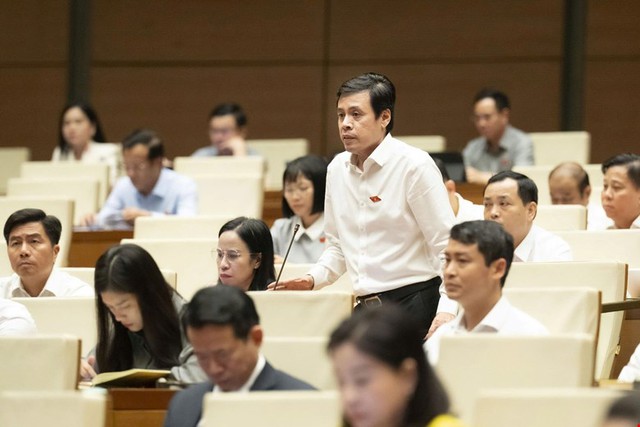 ĐBQH đề xuất kéo dài giảm thuế xăng, dầu về 0 đến hết tháng 9/2026- Ảnh 1. ĐBQH đề xuất kéo dài giảm thuế xăng, dầu về 0 đến hết tháng 9/2026- Ảnh 1.