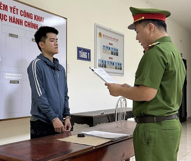 Làm giả sổ đỏ rồi lừa cọc gần 500 triệu đồng- Ảnh 1.