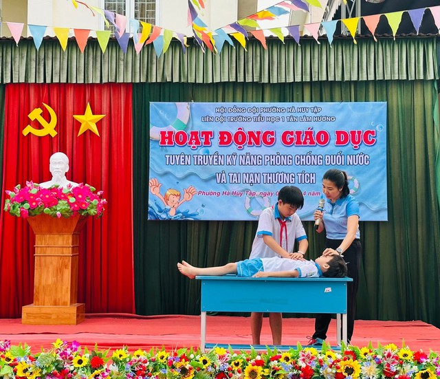 Trang bị 'vàng' giúp trẻ phòng chống đuối nước- Ảnh 5.