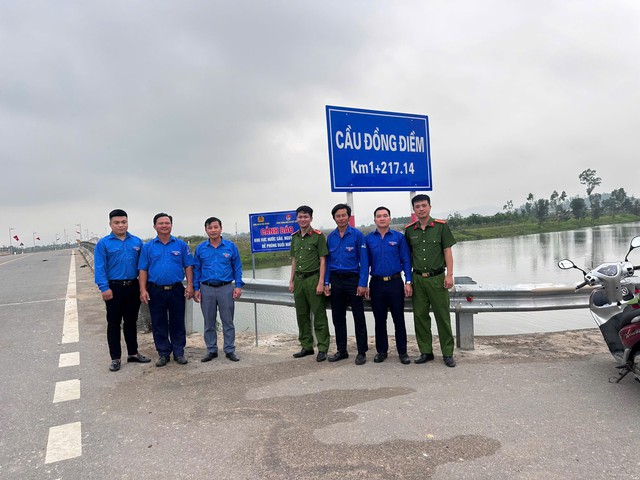 Trang bị 'vàng' giúp trẻ phòng chống đuối nước- Ảnh 11.