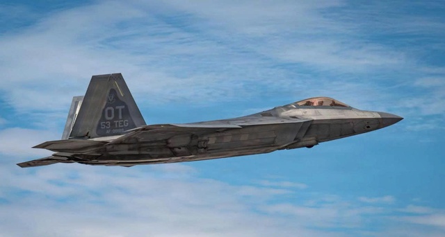 F-22 Raptor Mỹ, J-20 Trung Quốc và Su-57 Nga: Tiêm kích nào thống trị bầu trời?- Ảnh 1.