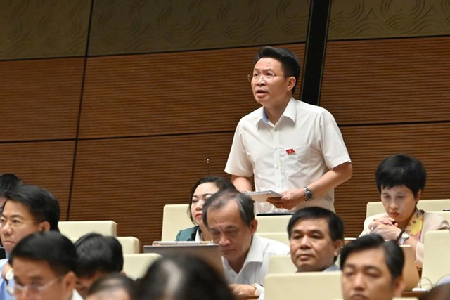 Đề xuất bỏ quy định bắt buộc công chứng với giao dịch bất động sản - Ảnh 2. Đề xuất bỏ quy định bắt buộc công chứng với giao dịch bất động sản - Ảnh 2.