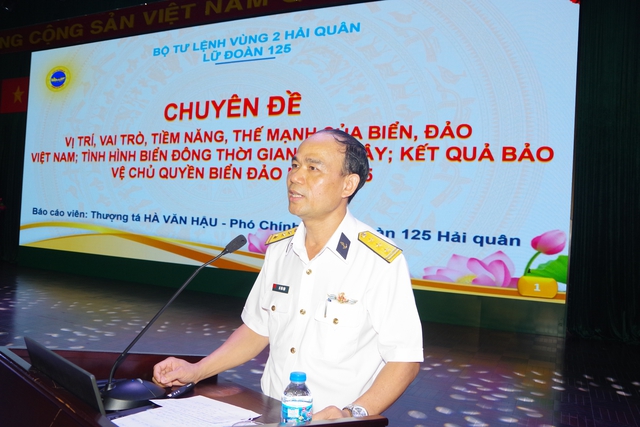 Tuyên truyền về biển, đảo cho nhiều cán bộ, người dân và học sinh ở TPHCM- Ảnh 1. Tuyên truyền về biển, đảo cho nhiều cán bộ, người dân và học sinh ở TPHCM- Ảnh 1.