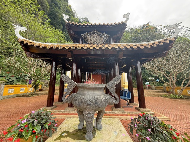 Chuyện về ngôi đền thiêng 'trấn' long mạch Phong Nha- Ảnh 4. Chuyện về ngôi đền thiêng 'trấn' long mạch Phong Nha- Ảnh 4.