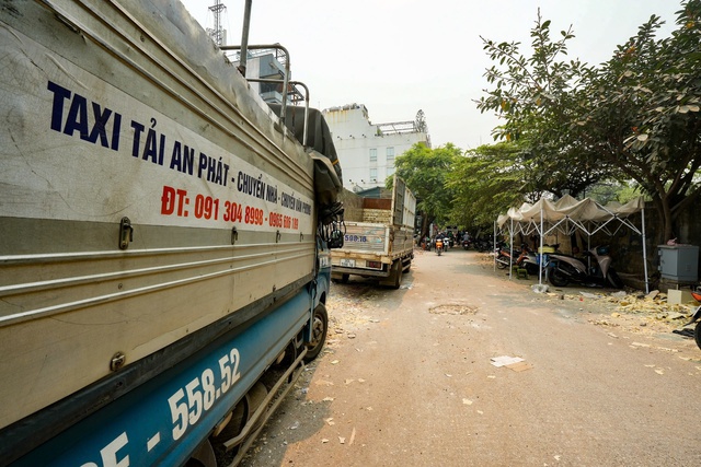 Người dân tháo dỡ tài sản bàn giao mặt bằng xây "siêu cầu" 20.000 tỷ đồng- Ảnh 7. Người dân tháo dỡ tài sản bàn giao mặt bằng xây "siêu cầu" 20.000 tỷ đồng- Ảnh 7.