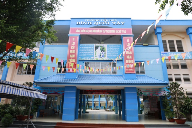 TPHCM: 2 trường ngưng bữa ăn bán trú sau vụ ngộ độc tại trường Bình Quới Tây- Ảnh 2. TPHCM: 2 trường ngưng bữa ăn bán trú sau vụ ngộ độc tại trường Bình Quới Tây- Ảnh 2.