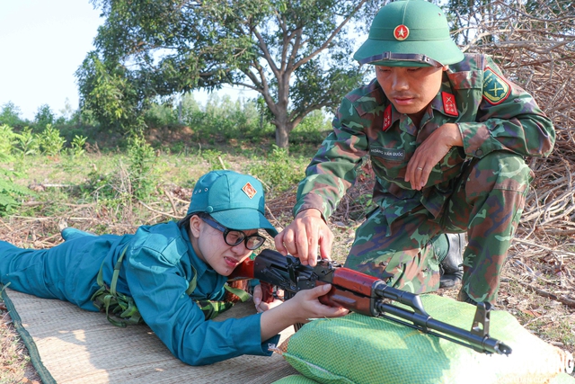 Sĩ quan chính quy về cơ sở: ‘Làn gió mới’ nâng tầm quốc phòng ở Khánh Hòa- Ảnh 5.