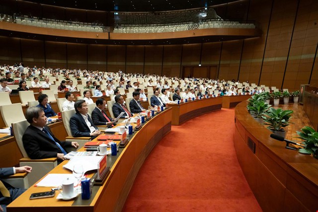 Công tác chính trị, tư tưởng: Nhiệm vụ 'không có khoảng trống' trong xây dựng Đảng- Ảnh 1.