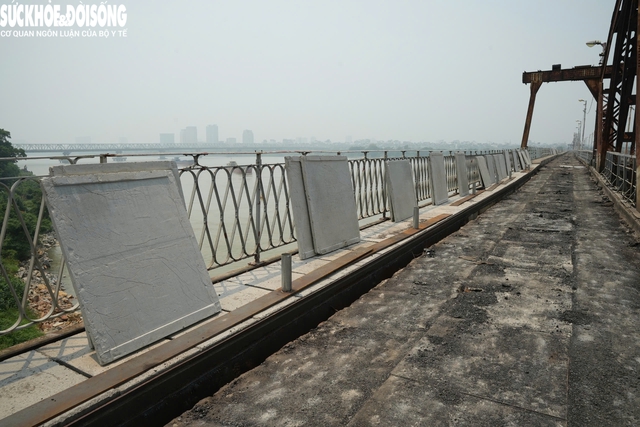 Cầu Long Biên có kịp hoàn thành sữa chữa cuối tháng 5?- Ảnh 1. Cầu Long Biên có kịp hoàn thành sữa chữa cuối tháng 5?- Ảnh 1.