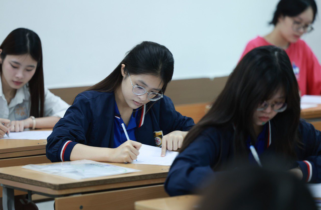 Đăng ký sai môn thi tốt nghiệp THPT dẫn đến hậu quả gì?- Ảnh 1. Đăng ký sai môn thi tốt nghiệp THPT dẫn đến hậu quả gì?- Ảnh 1.