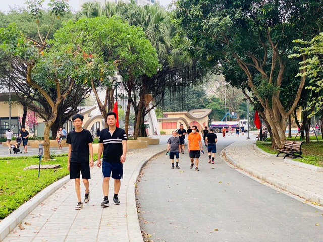 Hướng dẫn cách đi bộ đúng để bảo vệ sức khỏe tim mạch- Ảnh 2. Hướng dẫn cách đi bộ đúng để bảo vệ sức khỏe tim mạch- Ảnh 2.