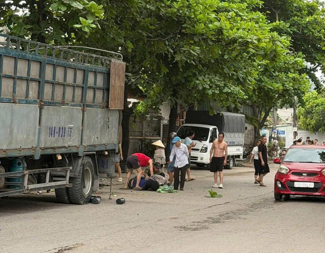 Bình khí phát nổ khi đang cắt, một người bị thương nặng- Ảnh 1.