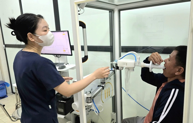 Ho kéo dài, khó thở: Kỹ thuật mới tại Bệnh viện Phổi Nghệ An giúp chẩn đoán đúng bệnh- Ảnh 1. Ho kéo dài, khó thở: Kỹ thuật mới tại Bệnh viện Phổi Nghệ An giúp chẩn đoán đúng bệnh- Ảnh 1.