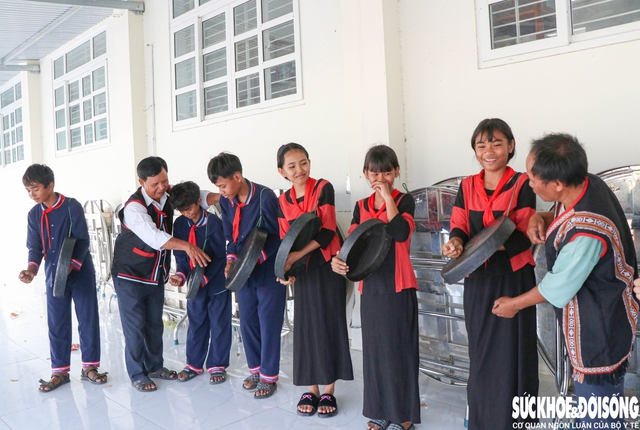 Âm vang Mã La giữa sân trường vùng cao Khánh Hòa- Ảnh 1.