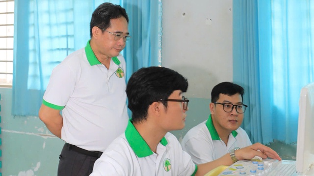 Phát hiện tim bẩm sinh khi khám tầm soát Ngày sức khoẻ toàn dân, bé trai 3 tuổi được hỗ trợ điều trị 100%- Ảnh 2. Phát hiện tim bẩm sinh khi khám tầm soát Ngày sức khoẻ toàn dân, bé trai 3 tuổi được hỗ trợ điều trị 100%- Ảnh 2.