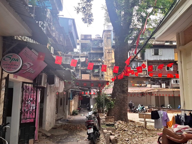 Tận thấy sự 'cũ kỹ' của Khu tập thể Thanh Xuân Bắc trước đề xuất cải tạo- Ảnh 3. Tận thấy sự 'cũ kỹ' của Khu tập thể Thanh Xuân Bắc trước đề xuất cải tạo- Ảnh 3.