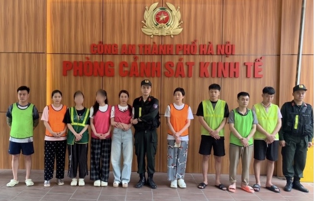 Khởi tố 9 đối tượng thu thập, mua bán trái phép tài khoản ngân hàng ở Hà Nội- Ảnh 1.