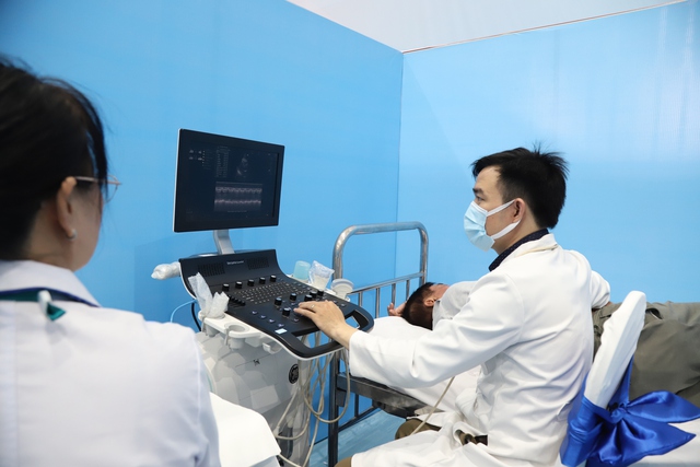 Cuộc ra quân lớn của ngành y tế TPHCM vì sức khỏe 15 triệu dân- Ảnh 2.