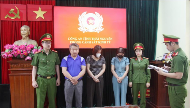 Vụ tuồn thịt lợn bệnh vào trường mầm non ở Thái Nguyên: Khởi tố nguyên hiệu trưởng, kế toán tội nhận hối lộ- Ảnh 1.