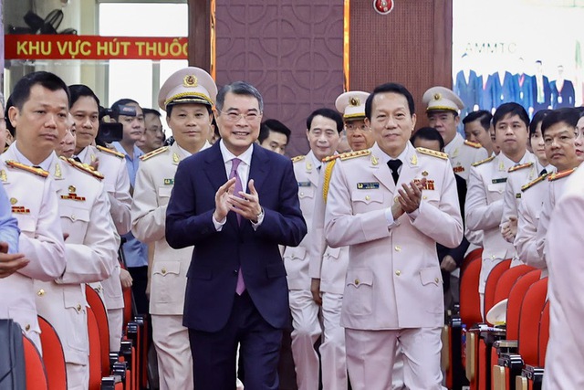 Thủ tướng biểu dương lực lượng Cảnh sát hình sự với chặng đường 80 năm phục vụ Nhân dân- Ảnh 1.