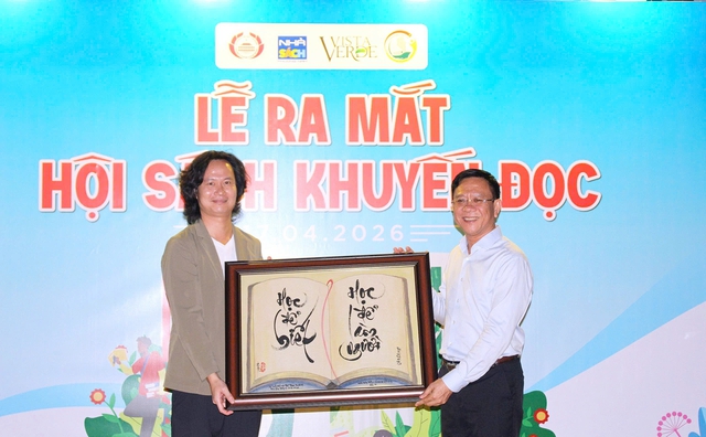 TPHCM thí điểm tổ chức hội sách tại chung cư, đưa văn hóa đọc 'gõ cửa' từng gia đình.- Ảnh 1.