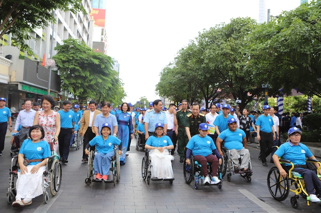 Trao cơ hội, mở tương lai cho người khuyết tật- Ảnh 2.