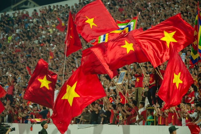 Herbalife Việt Nam tổ chức Fanzone tiếp lửa Đội tuyển Việt Nam trong trận đấu quan trọng gặp Malaysia tại vòng loại Asian Cup 2027- Ảnh 4.