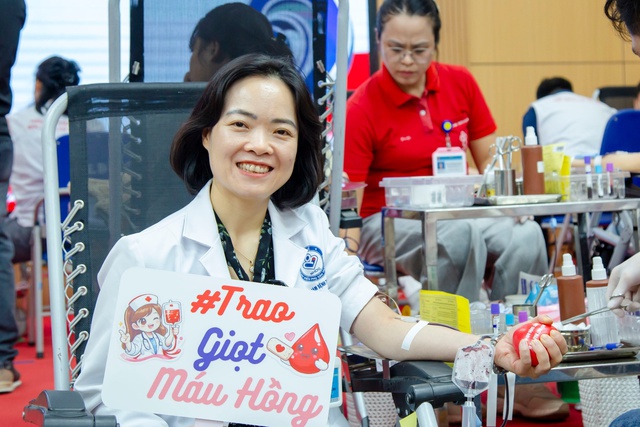 Ngày Sức khỏe toàn dân: Từ giọt máu sẻ chia đến một Việt Nam khỏe mạnh- Ảnh 1.